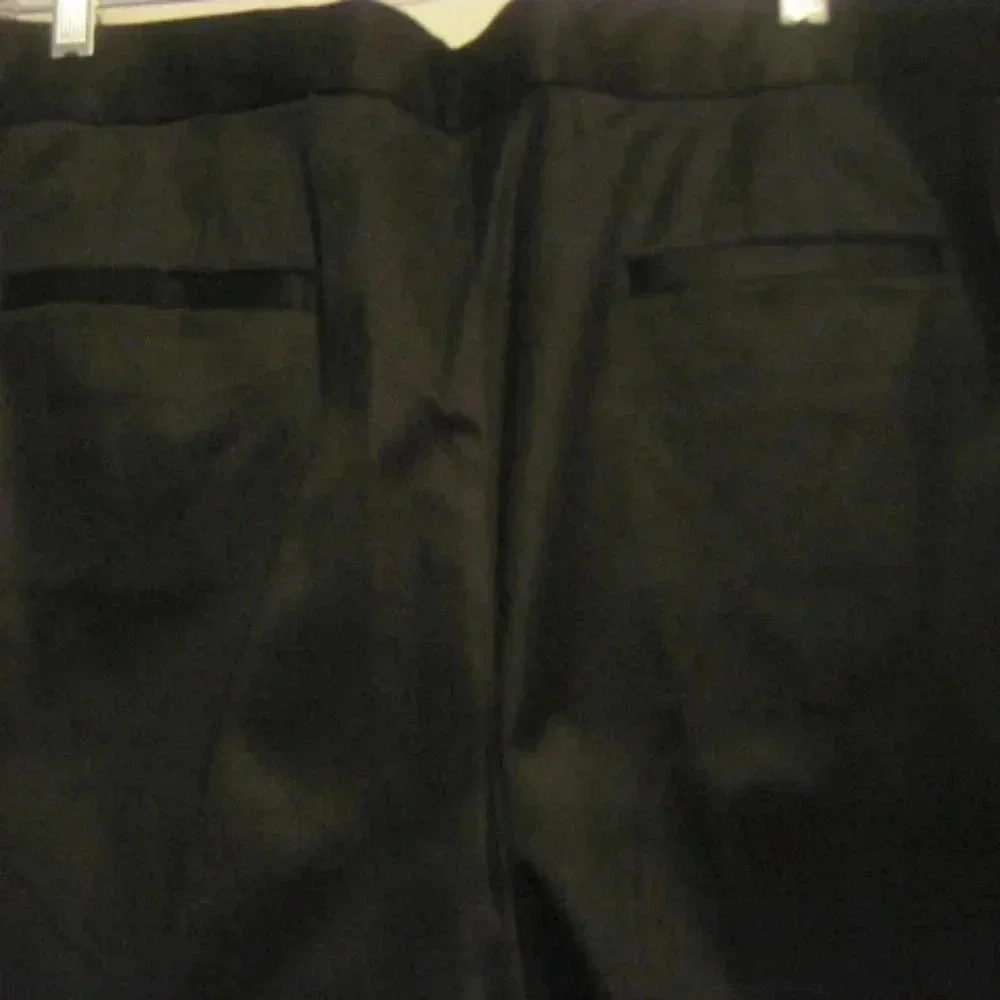 NWT LIZ CLAIBORNE Black Straight Leg Pants Sz 20P